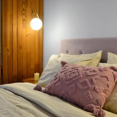 Ateneo Golden Nest Apartment *