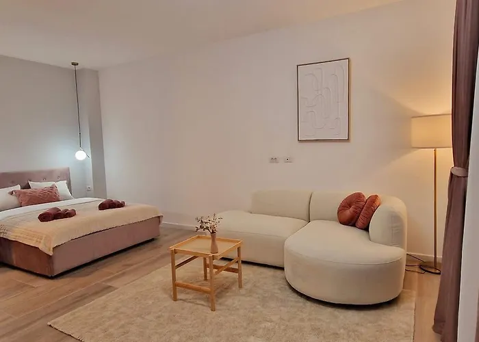 Apartment Ateneo Golden Nest