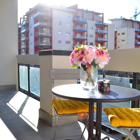 Ateneo Golden Nest Apartamento *